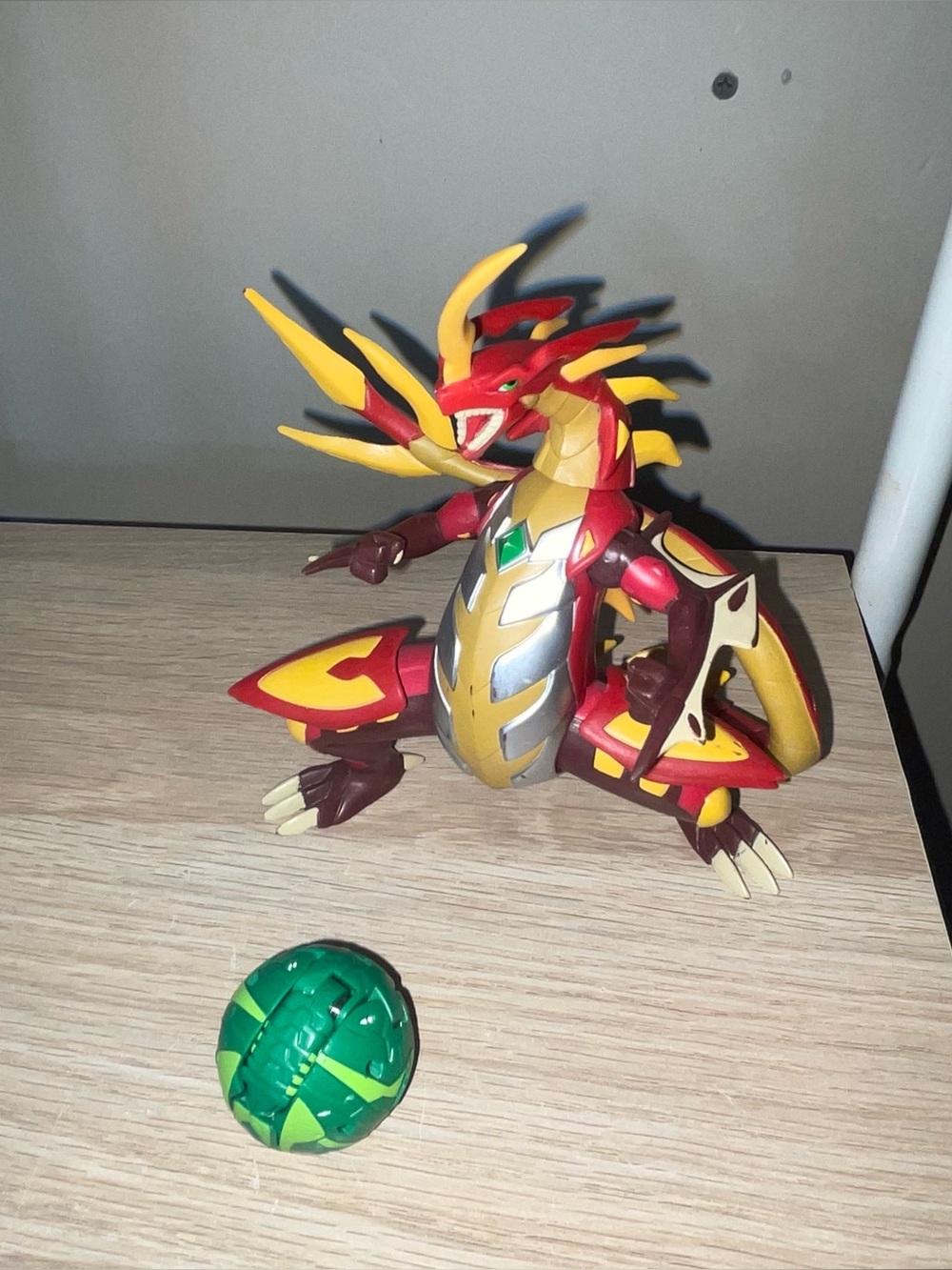 Bakugan 6" Figures SPIN MASTER & SEGA TOYS Dragonoid Red Dragon plus ball